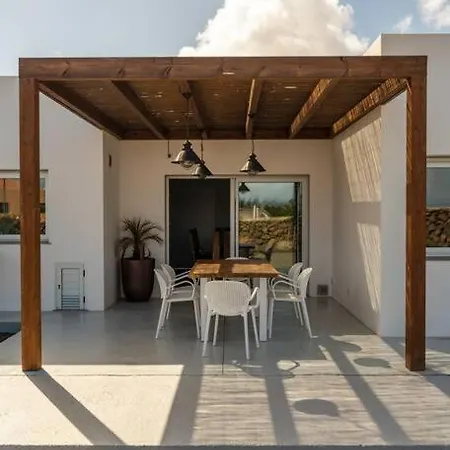 Rampuan House An Extraordinary 7-bedroom In Fuerteventura Villa *