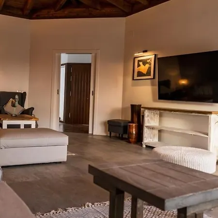 Villa Rampuan House An Extraordinary 7-bedroom In Fuerteventura Lajares